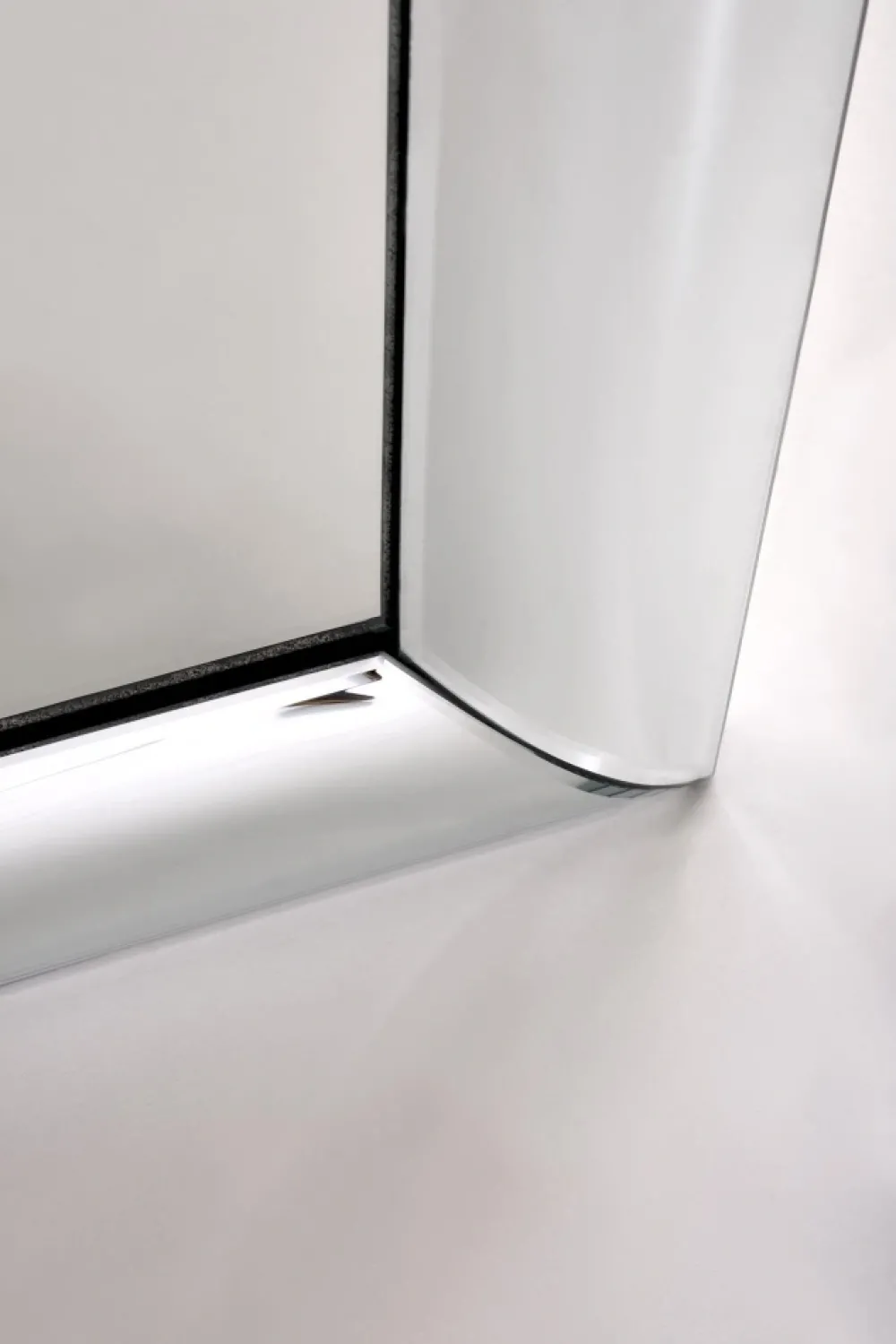 Halmar Lustra*ABISSO lustro ścienne, srebrny (1p=1szt)1 sztuka