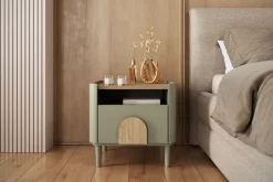 Bogart Szafki I Regały Do Pokoju Młodzieżowego|Szafki Nocne Do Pokoju Młodzieżowego*AMILIO SZAFKA NOCNA 50 1SZ - eukaliptus / dąb baltic dune / uchwyty dąb naturalny / nogi eukaliptus