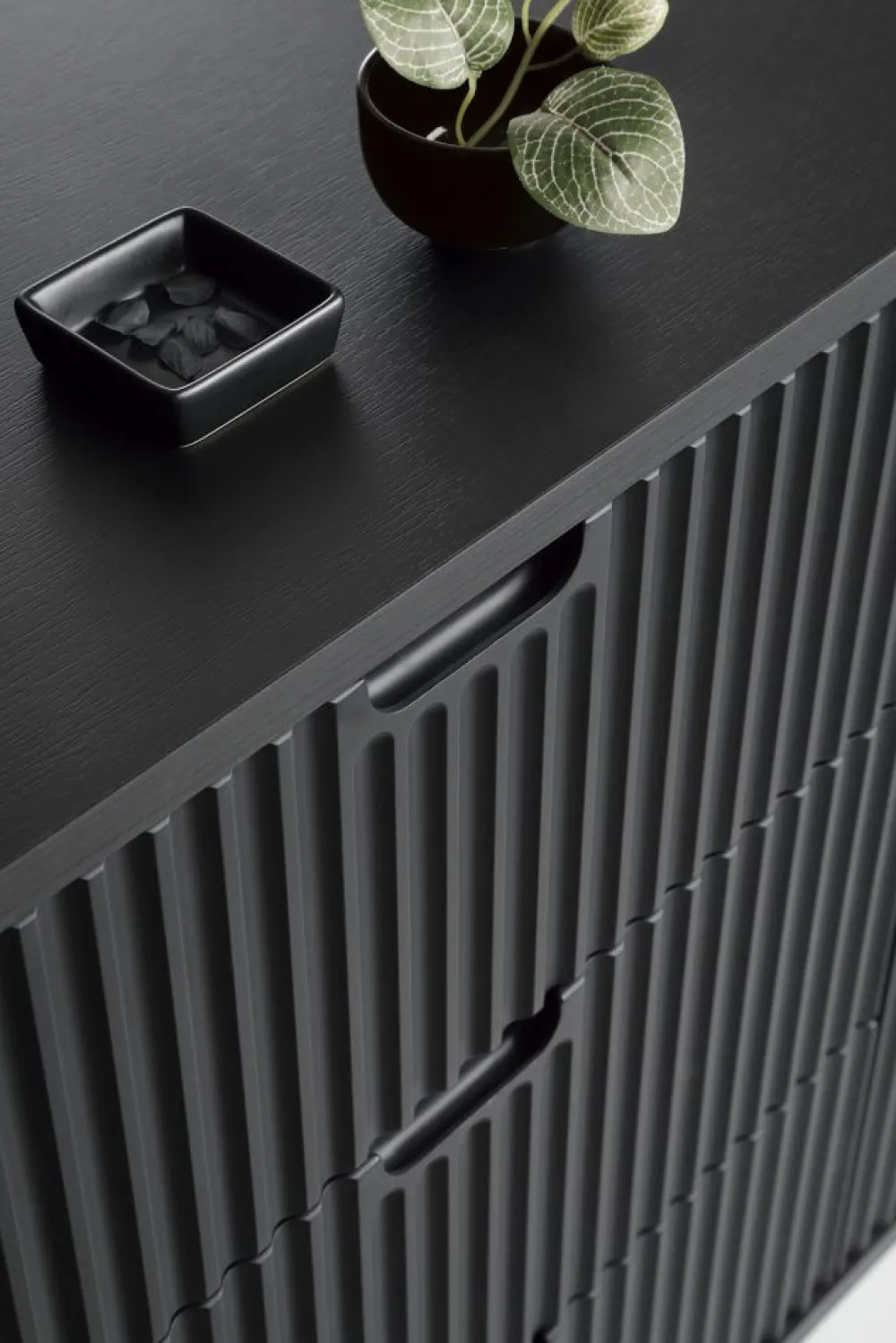 Piaski Komody Do Jadalni|Komody Do Salonu*Komoda wysoka ryflowana dwudrzwiowa Zova czarna